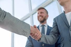 صورة تعبر عن الشفافية والمصافحة